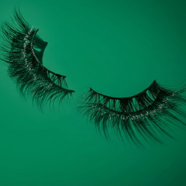 False eyelashes